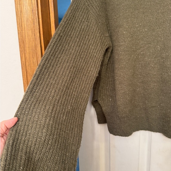Calvin Klein sweater XL - Picture 2 of 4